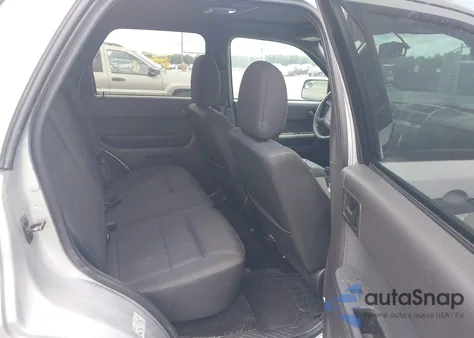 2011 Ford Escape Xlt z USA, uszkodzony, nr VIN 1FMCU9DG8BKC52742